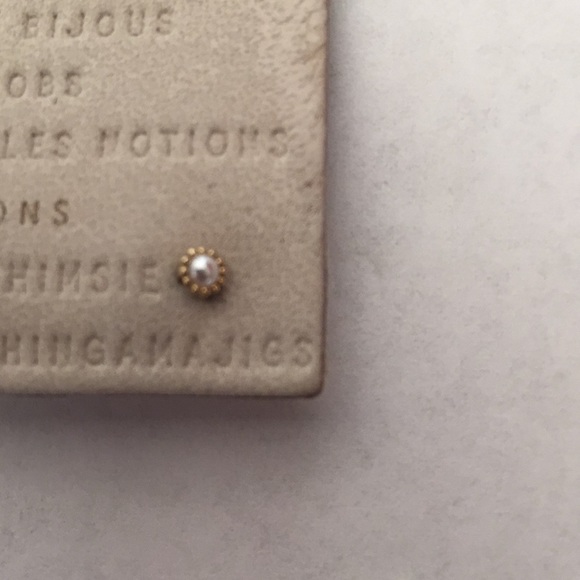 Letter R Monogram & Pearl post letter R - Picture 9 of 14